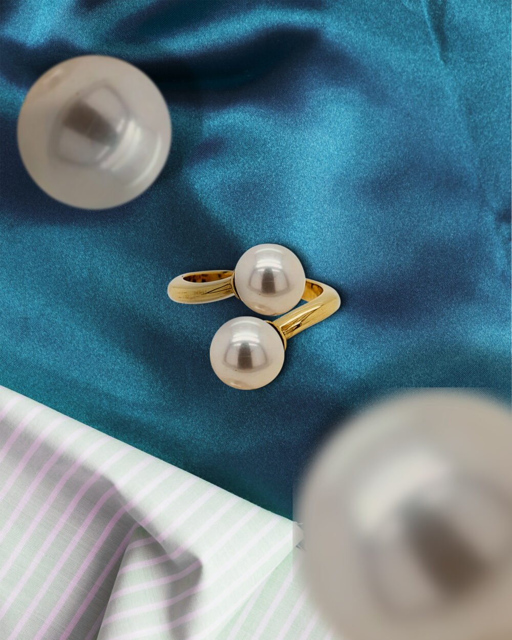Dual Freshwater Pearl 18K Gold Ring - Image 3