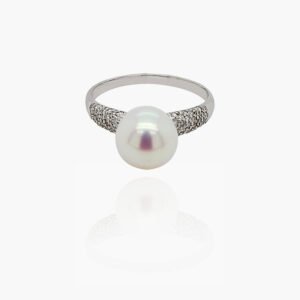 Freshwater Pearl with Diamonds Head 18K Gold Ring