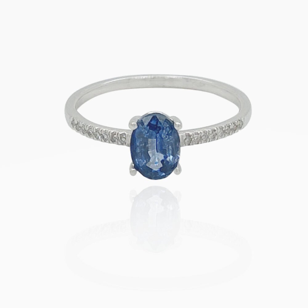 Sapphire 85 Head with Side Diamonds 18K Gold Ring