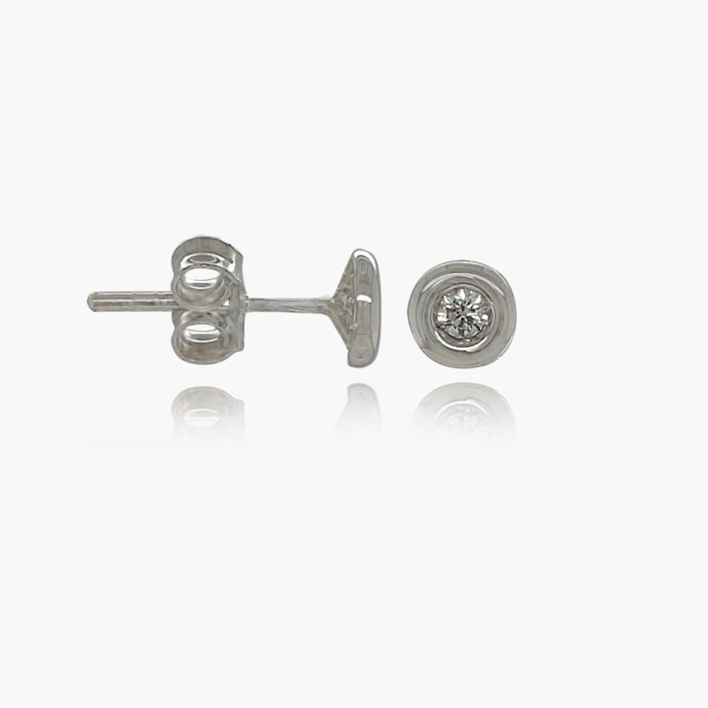 18K Gold 5mm Round Shaped Single Diamond Stud Earrings