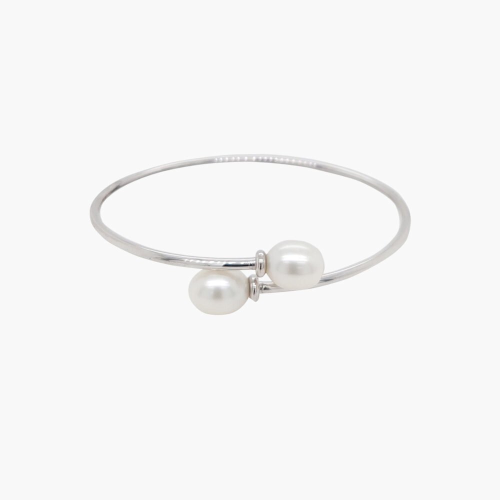 Sterling Silver Open Bangle with Single-Ring Accent & Two Freshwater Pearl Ends