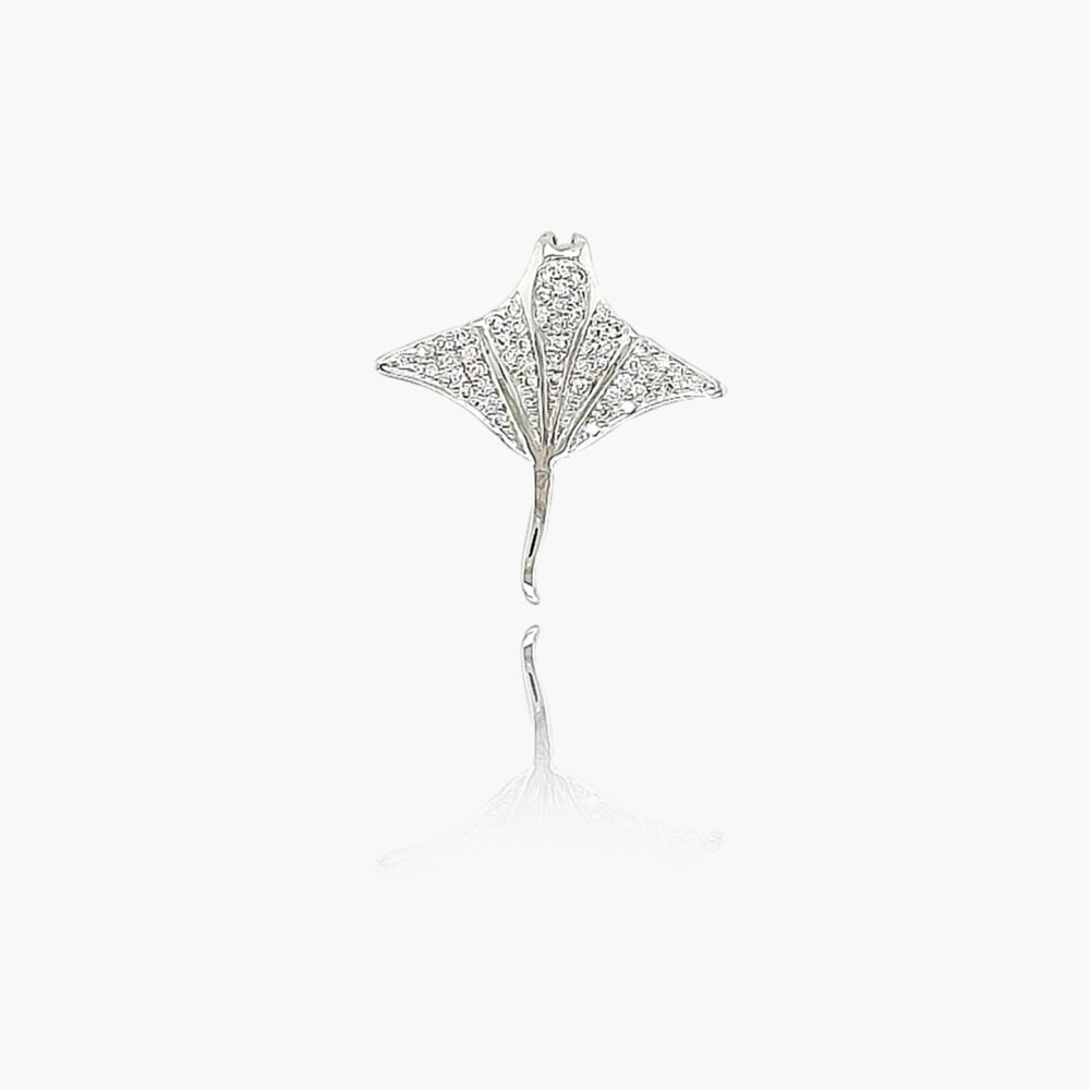 18K Gold 20mm Stingray Diamond Pendant