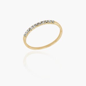 18K Gold Wedding Ring - 11 off Diamonds 0.14ct in 2-Prong Setting