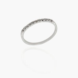 18K Gold Wedding Ring - 11 off Diamonds 0.17ct in 2-Prong Setting