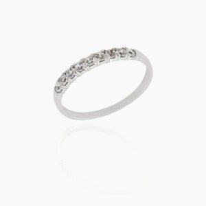 18K Gold Wedding Ring - 9 off Diamonds 0.26ct in 4-Prong Setting