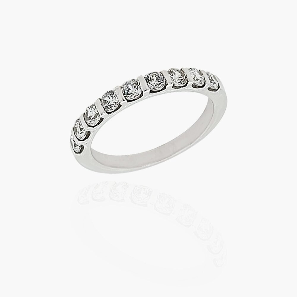 18K Gold Wedding Ring - 9 off Diamonds 0.72ct in Bar Setting