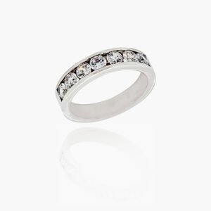18K Gold Wedding Ring - 9 off Diamonds 1.0ct in Rail Setting